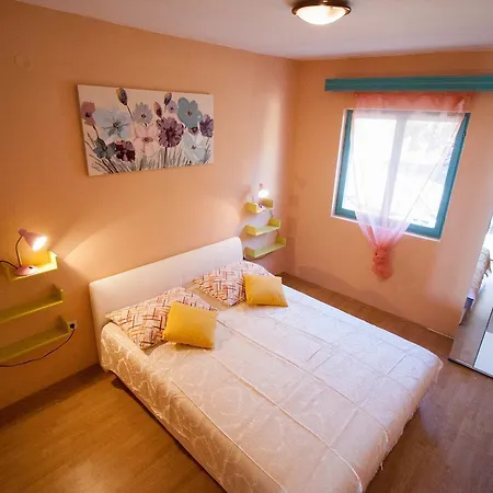 Apartment Zavalatica 247c Čara